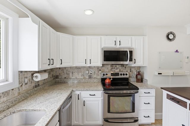 1 Abbot Street, Westford, MA 01886