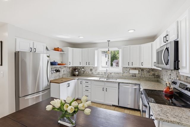 1 Abbot Street, Westford, MA 01886