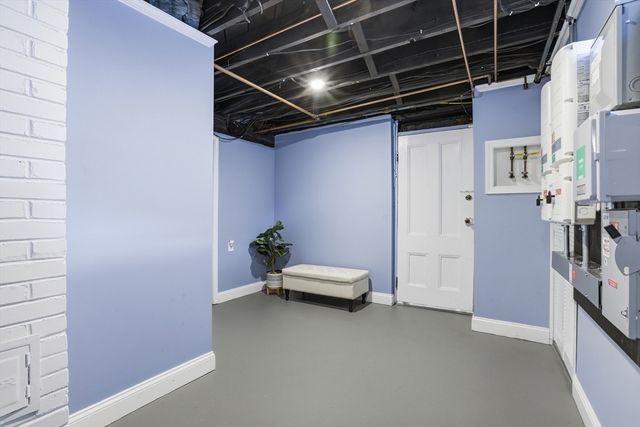 1 Abbot Street, Westford, MA 01886