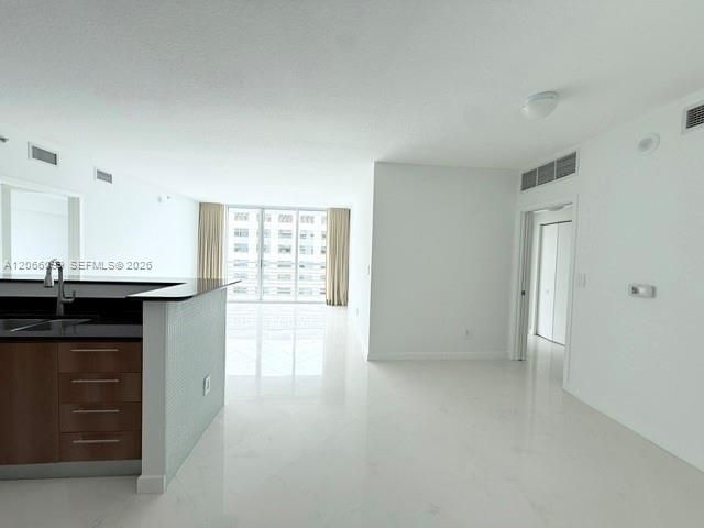 335 S Biscayne Boulevard 3408, Miami, FL 33131