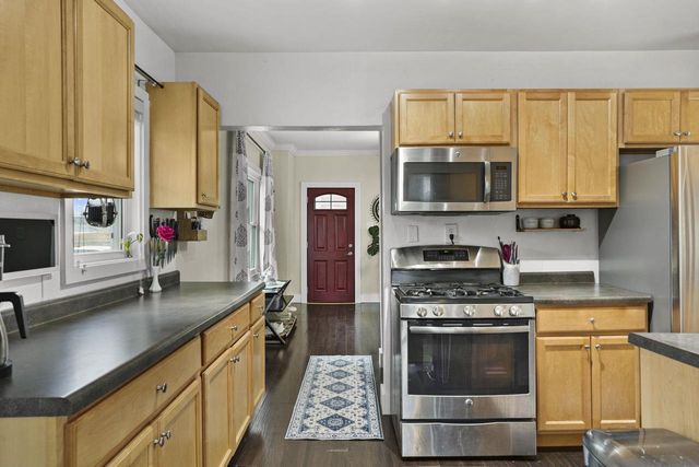 9 N Grand Avenue, Deerfield, WI 53531