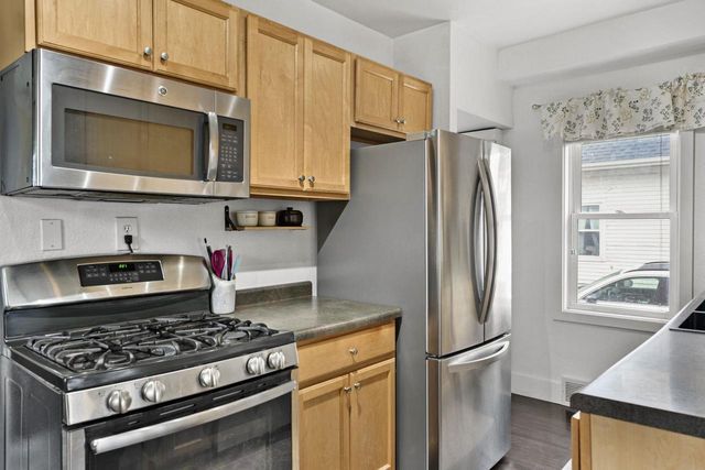 9 N Grand Avenue, Deerfield, WI 53531