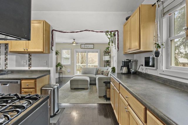 9 N Grand Avenue, Deerfield, WI 53531