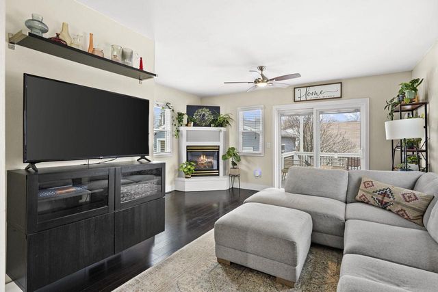 9 N Grand Avenue, Deerfield, WI 53531