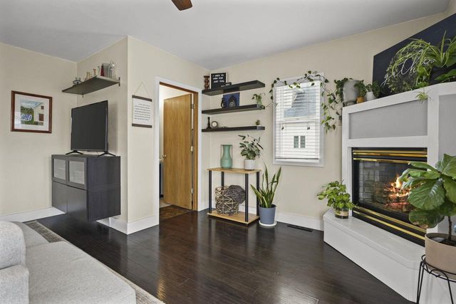 9 N Grand Avenue, Deerfield, WI 53531