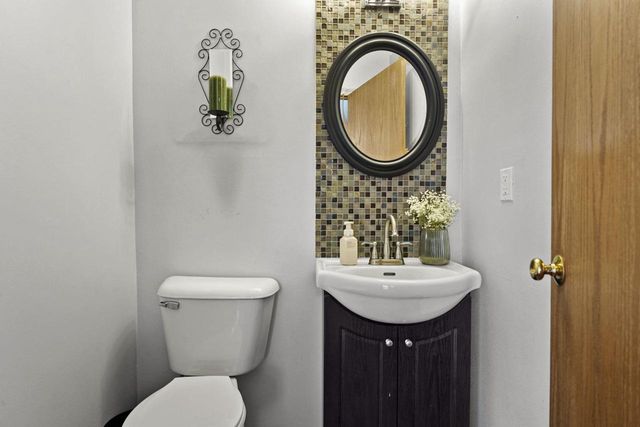 9 N Grand Avenue, Deerfield, WI 53531