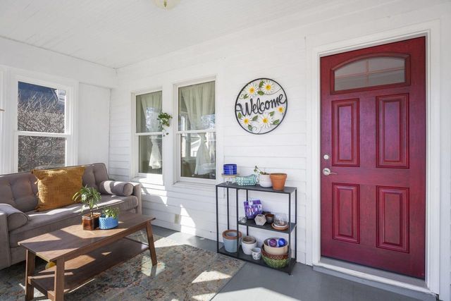 9 N Grand Avenue, Deerfield, WI 53531