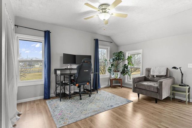 9 N Grand Avenue, Deerfield, WI 53531