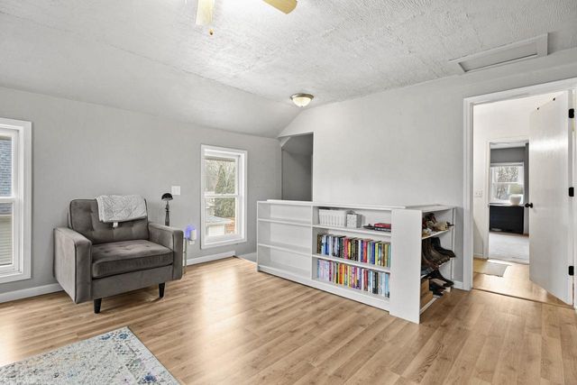 9 N Grand Avenue, Deerfield, WI 53531