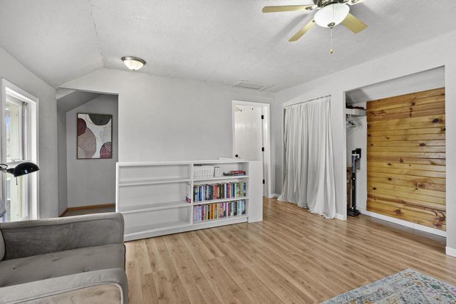 9 N Grand Avenue, Deerfield, WI 53531