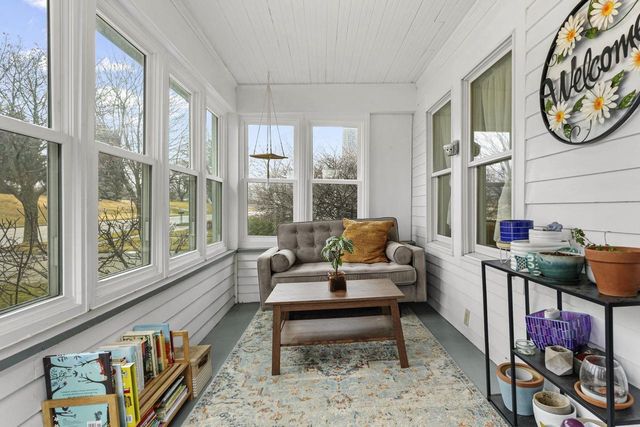 9 N Grand Avenue, Deerfield, WI 53531