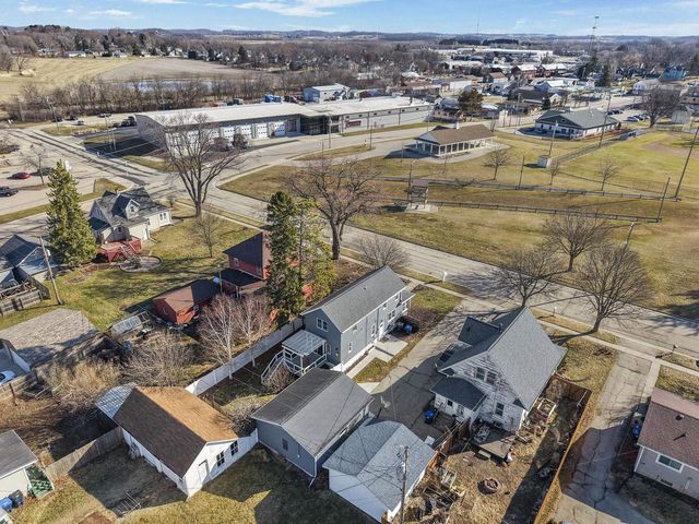 9 N Grand Avenue, Deerfield, WI 53531