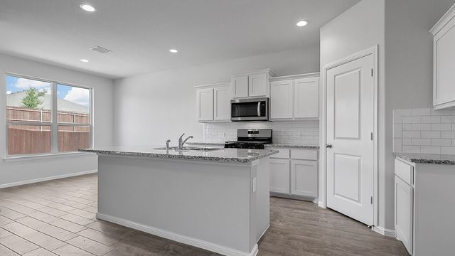 517 PENDLETON Avenue, Keene, TX 76059
