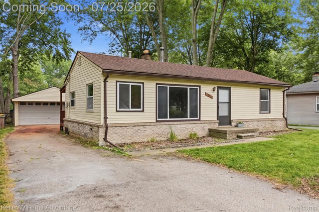 22796 Watt Drive, Farmington Hills, MI 48336