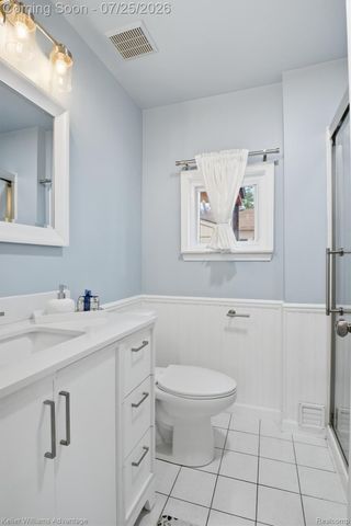 22796 Watt Drive, Farmington Hills, MI 48336