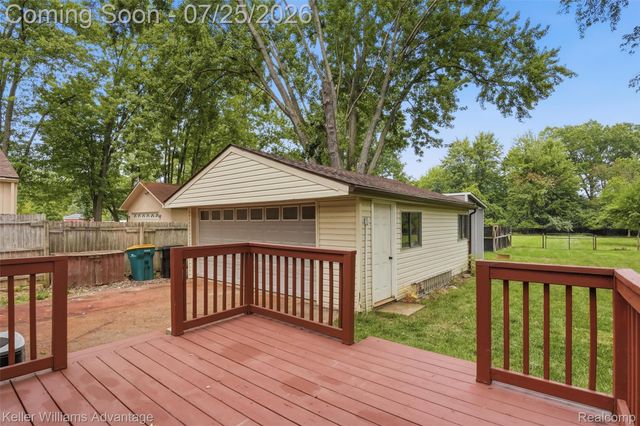 22796 Watt Drive, Farmington Hills, MI 48336