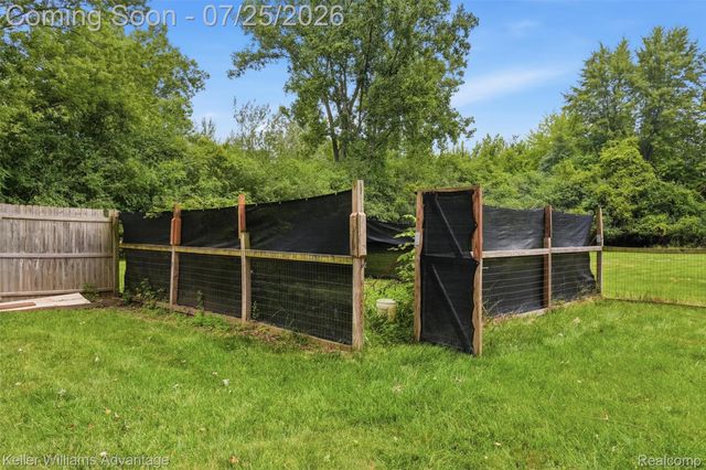 22796 Watt Drive, Farmington Hills, MI 48336