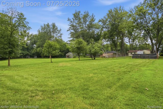 22796 Watt Drive, Farmington Hills, MI 48336