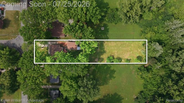 22796 Watt Drive, Farmington Hills, MI 48336