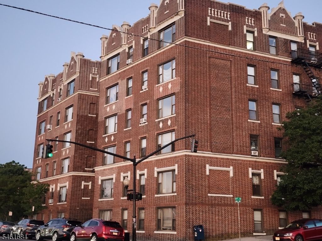1055 Boulevard, Weehawken Twp., NJ 07086 — exterior