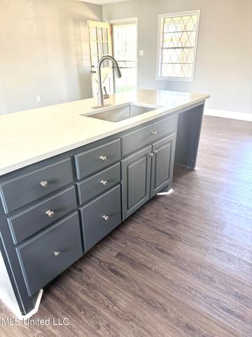 425 Knob Hill Drive, Jackson, MS 39209