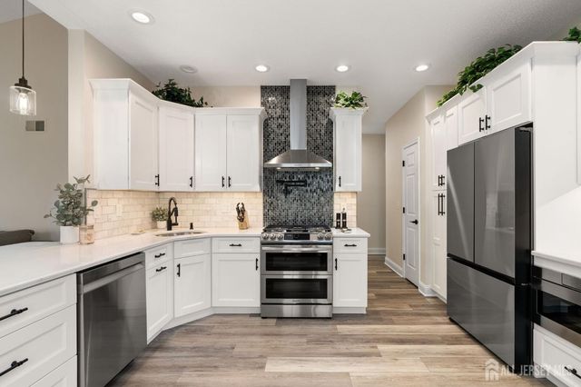 4 Wellington Place, Monroe, NJ 08831