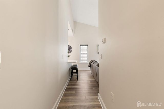 4 Wellington Place, Monroe, NJ 08831