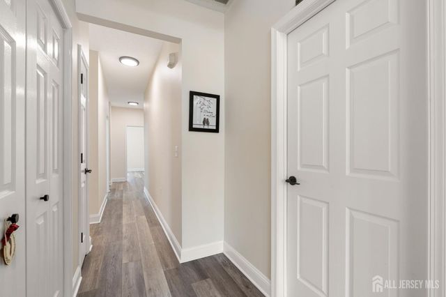 4 Wellington Place, Monroe, NJ 08831