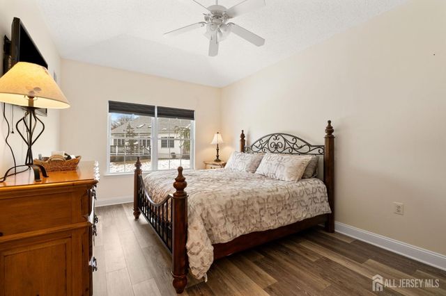 4 Wellington Place, Monroe, NJ 08831