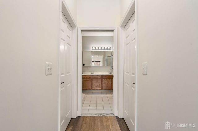 4 Wellington Place, Monroe, NJ 08831