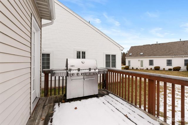 4 Wellington Place, Monroe, NJ 08831