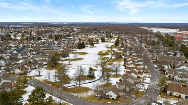 4 Wellington Place, Monroe, NJ 08831