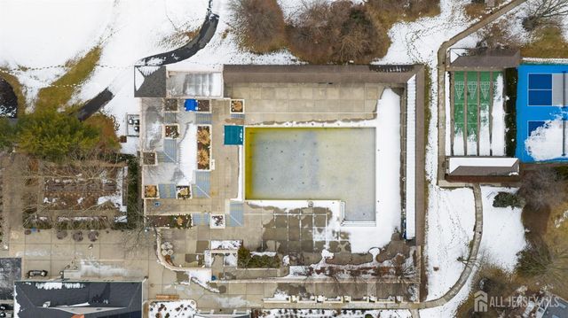 4 Wellington Place, Monroe, NJ 08831