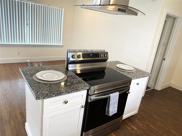 119 Burke Road, Pasadena, TX 77506