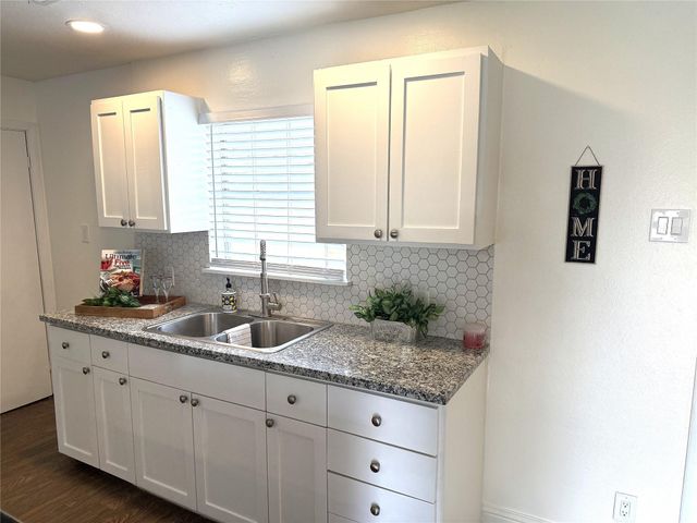 119 Burke Road, Pasadena, TX 77506