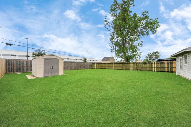 119 Burke Road, Pasadena, TX 77506