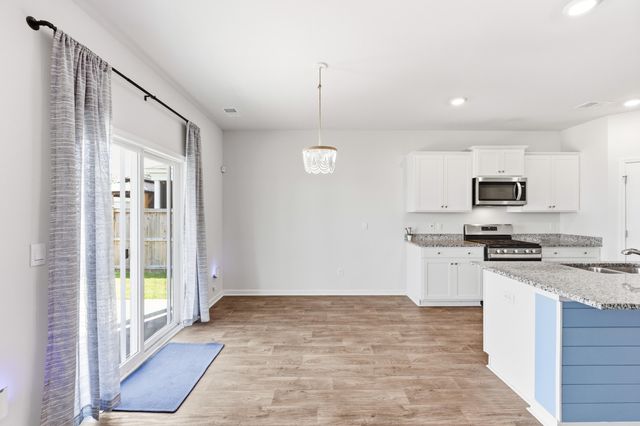368 Lake Ridge Boulevard, Summerville, SC 29486