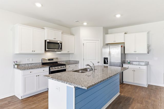 368 Lake Ridge Boulevard, Summerville, SC 29486