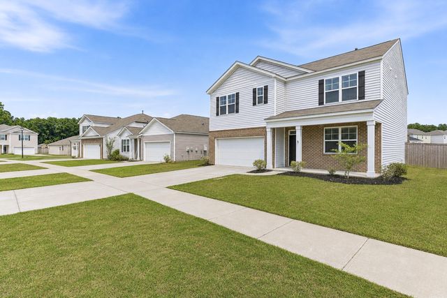 368 Lake Ridge Boulevard, Summerville, SC 29486