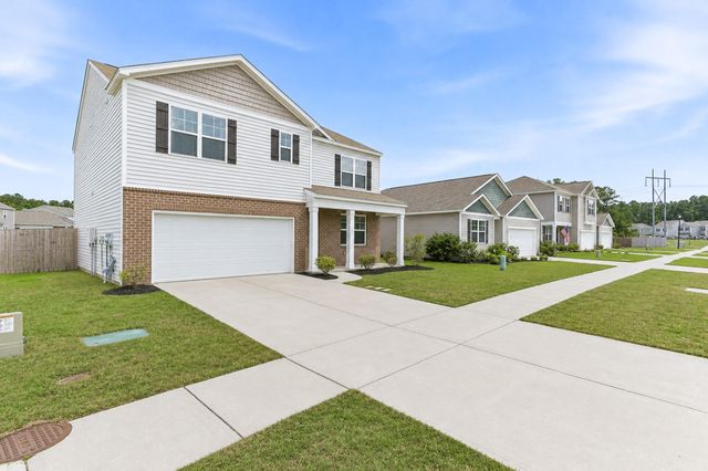 368 Lake Ridge Boulevard, Summerville, SC 29486