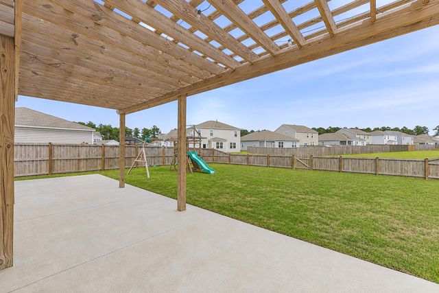 368 Lake Ridge Boulevard, Summerville, SC 29486