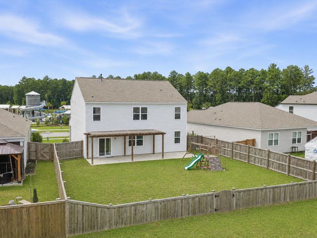 368 Lake Ridge Boulevard, Summerville, SC 29486
