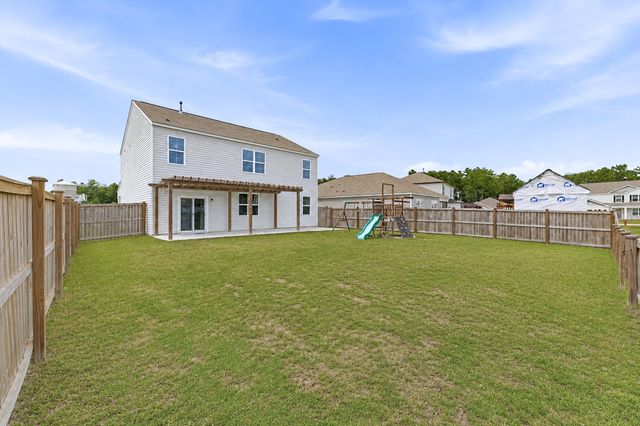 368 Lake Ridge Boulevard, Summerville, SC 29486
