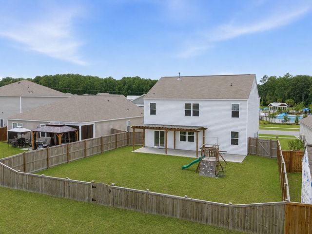 368 Lake Ridge Boulevard, Summerville, SC 29486