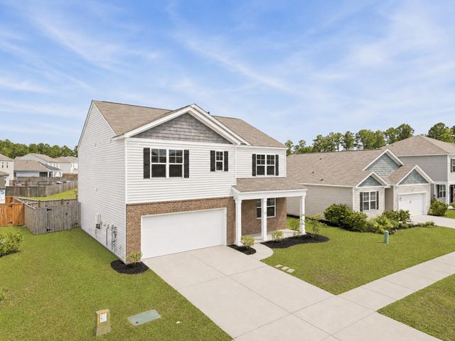 368 Lake Ridge Boulevard, Summerville, SC 29486