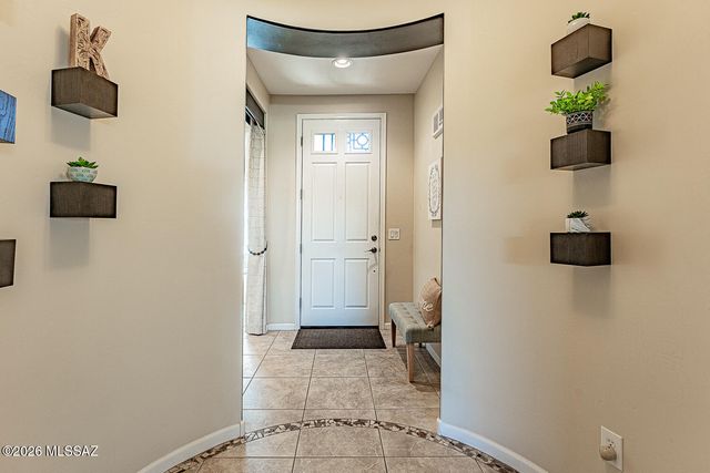 2445 E Sky Creek Drive, Green Valley, AZ 85614