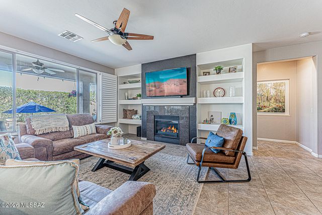 2445 E Sky Creek Drive, Green Valley, AZ 85614