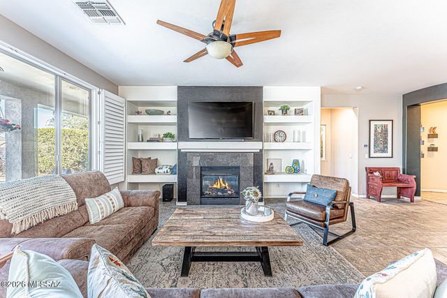 2445 E Sky Creek Drive, Green Valley, AZ 85614