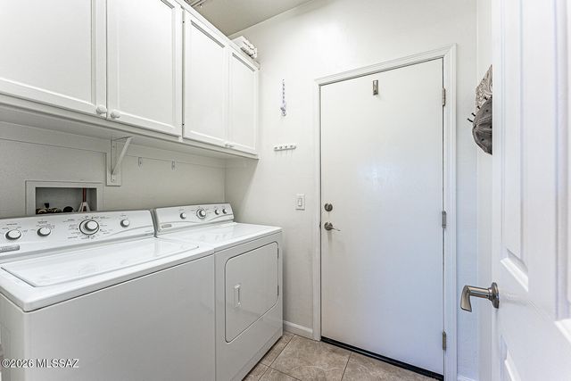 2445 E Sky Creek Drive, Green Valley, AZ 85614