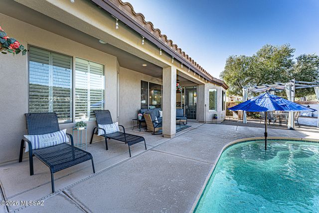 2445 E Sky Creek Drive, Green Valley, AZ 85614